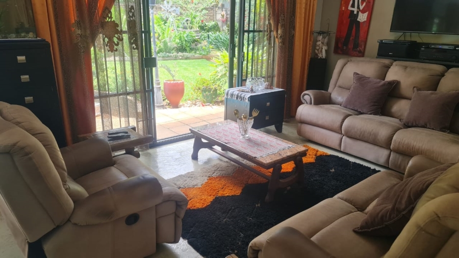 7 Bedroom Property for Sale in Cashan North West